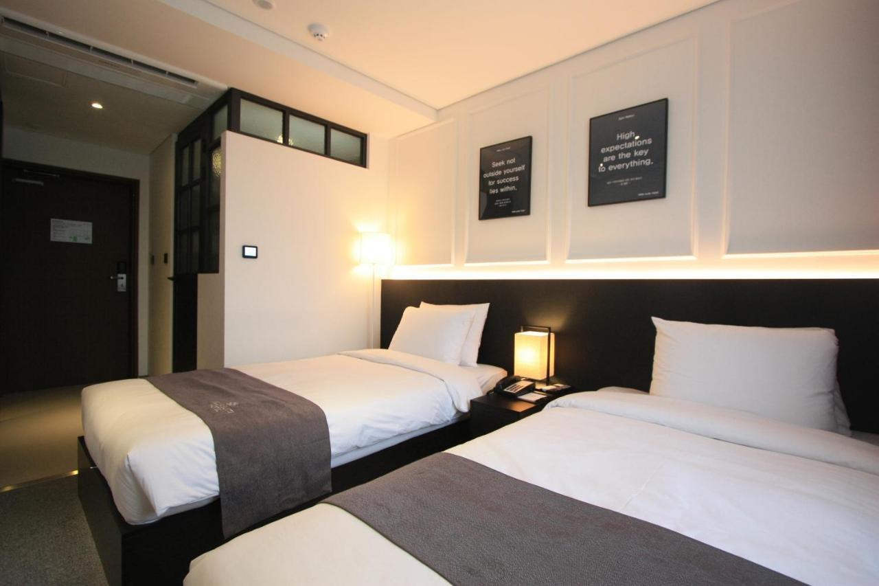 Vella Suite Hotel Suwon Eksteriør bilde