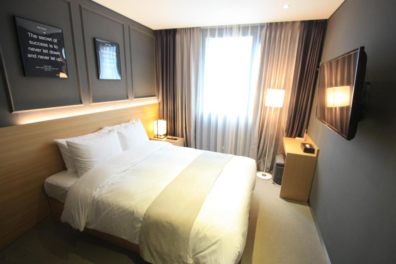 Vella Suite Hotel Suwon Eksteriør bilde