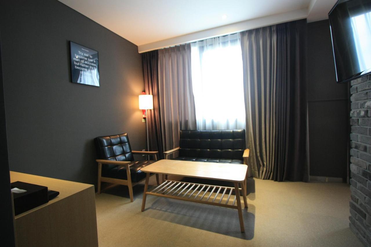 Vella Suite Hotel Suwon Eksteriør bilde