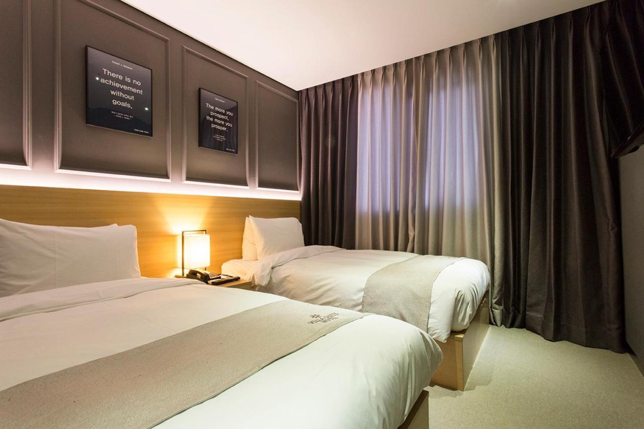 Vella Suite Hotel Suwon Eksteriør bilde